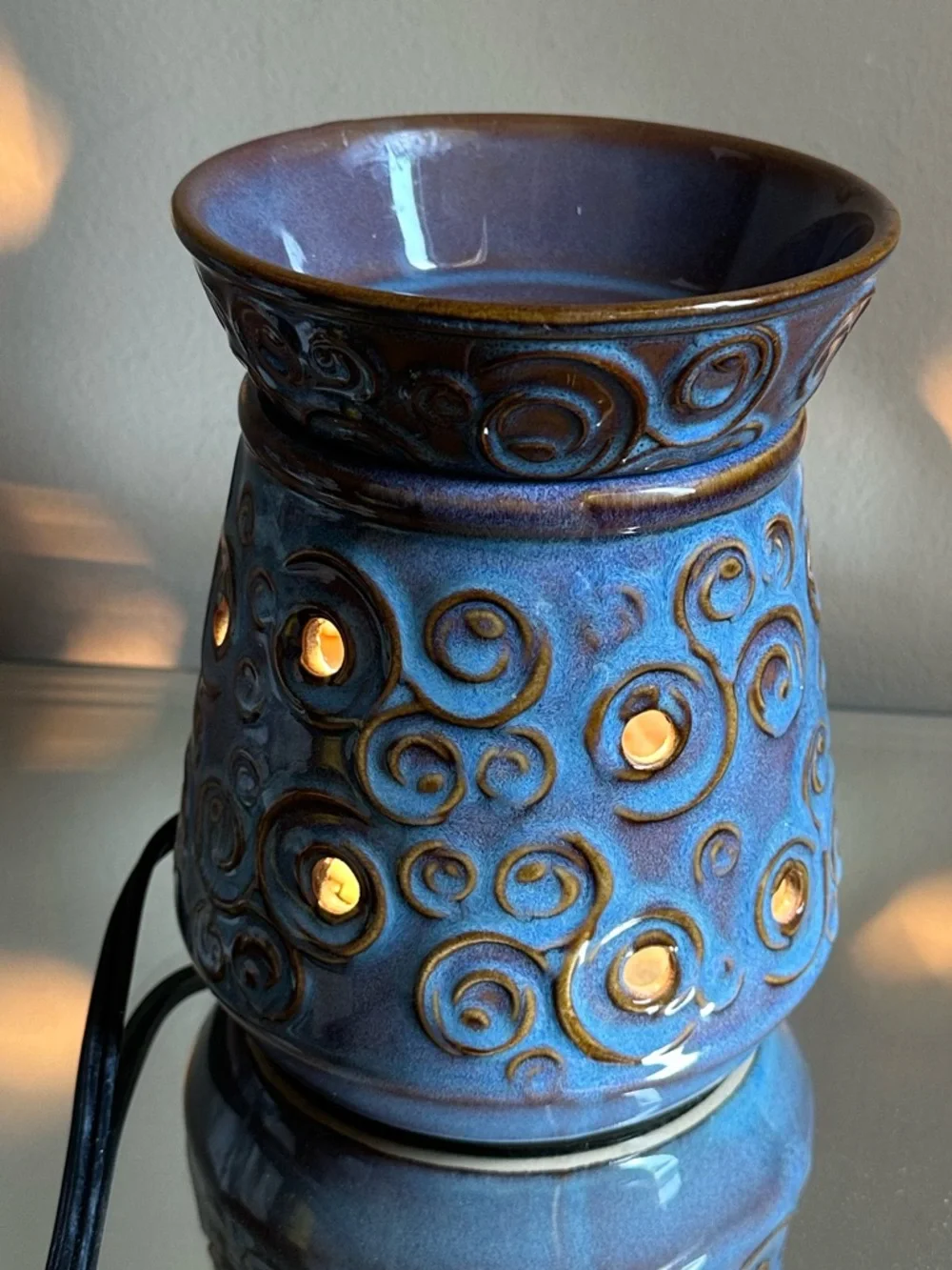 Scentsy Lisbon Blue and Brown Swirl Ceramic Full Sized Electric Warmer